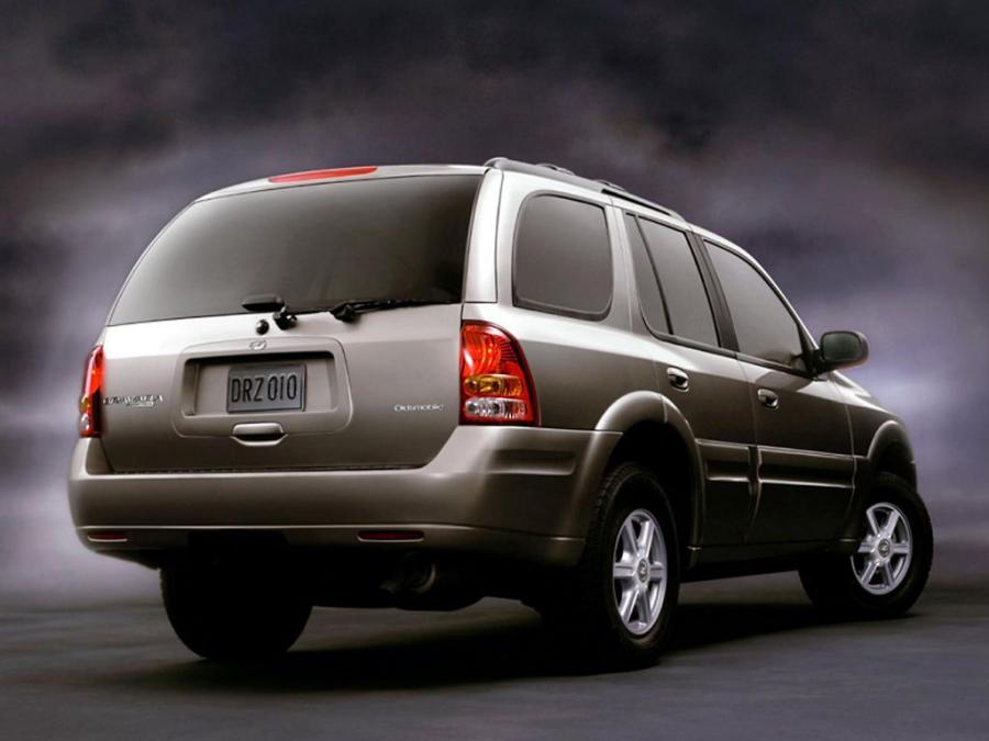  Oldsmobile Bravada 2001 года  (фото 8 из 16)